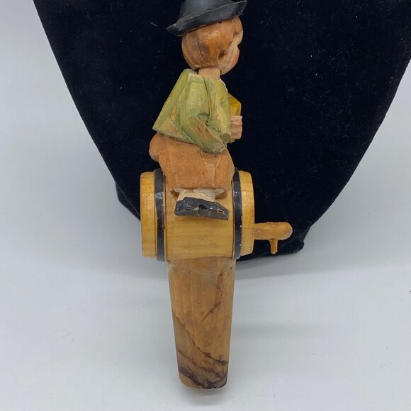 Vintage ANRI Bobble Head Boy on Barrel Cork Wine Bottle Stopper Handcarved Italy - Picture 3 of 11